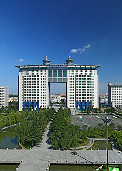 長春理工大學(xué)研究生學(xué)院-圖1
