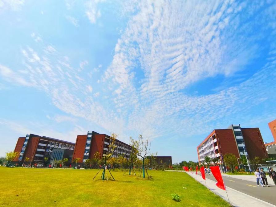 2025年安徽建工技師學(xué)院官方報考入口-圖2